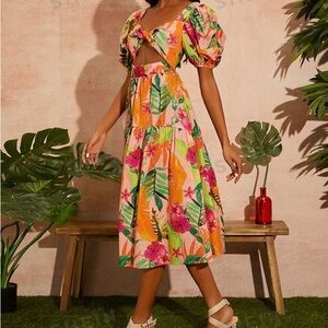 FARM Rio-like dress with twist front cutout
